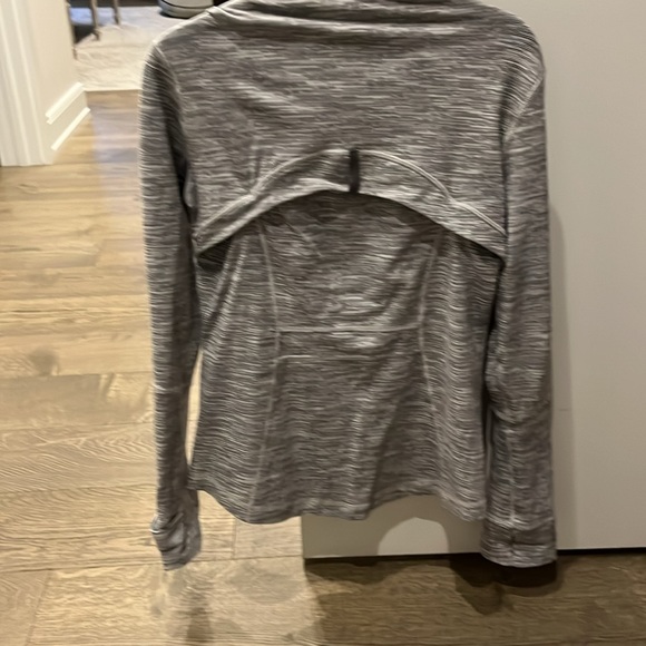 Lululemon zip jacket size 10.  Excellent condition - Picture 2 of 3